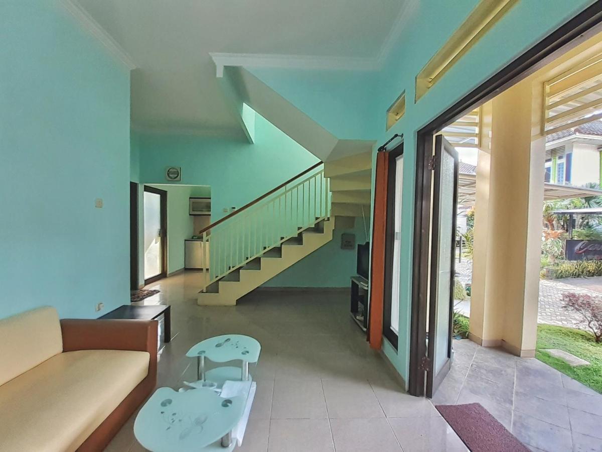 Villa 3 Bedroom Edelweis No. 7 Near Museum Angkut Batu  Bagian luar foto