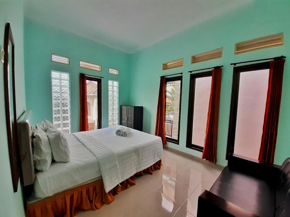 Villa 3 Bedroom Edelweis No. 7 Near Museum Angkut Batu  Bagian luar foto