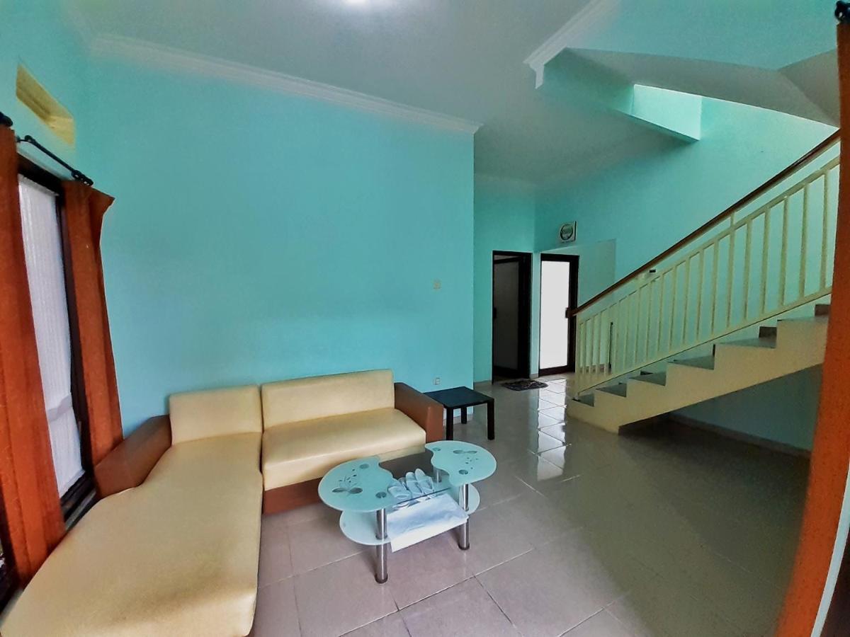 Villa 3 Bedroom Edelweis No. 7 Near Museum Angkut Batu  Bagian luar foto